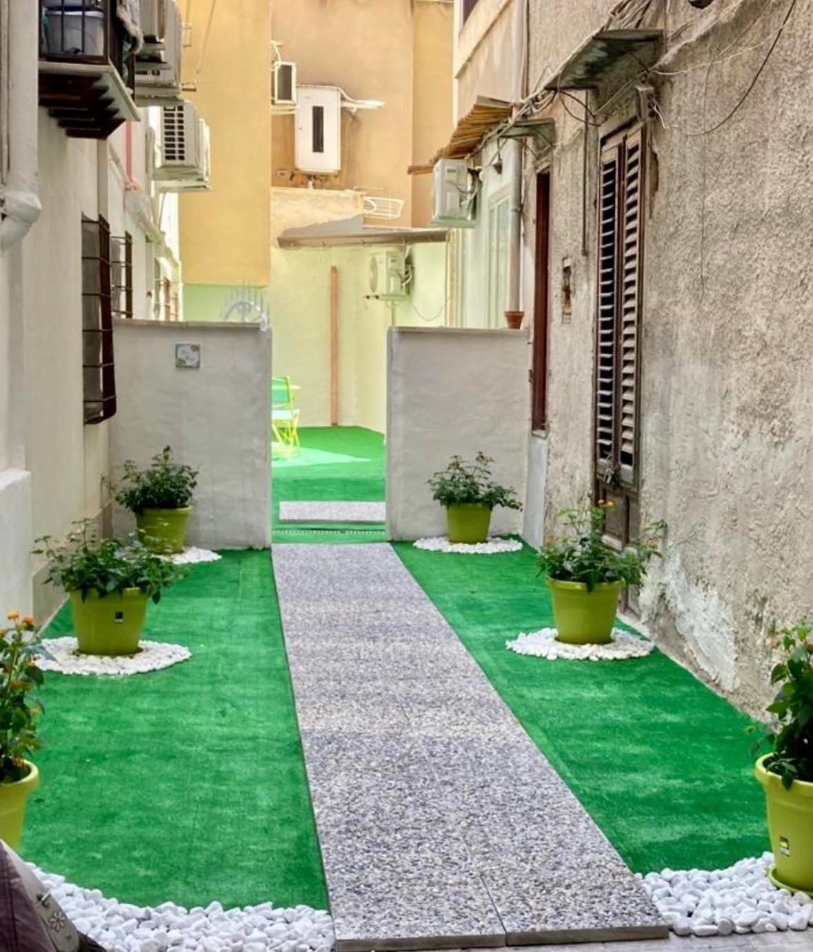 Ballar'Home - Casa Sbriju' Palermo Esterno foto
